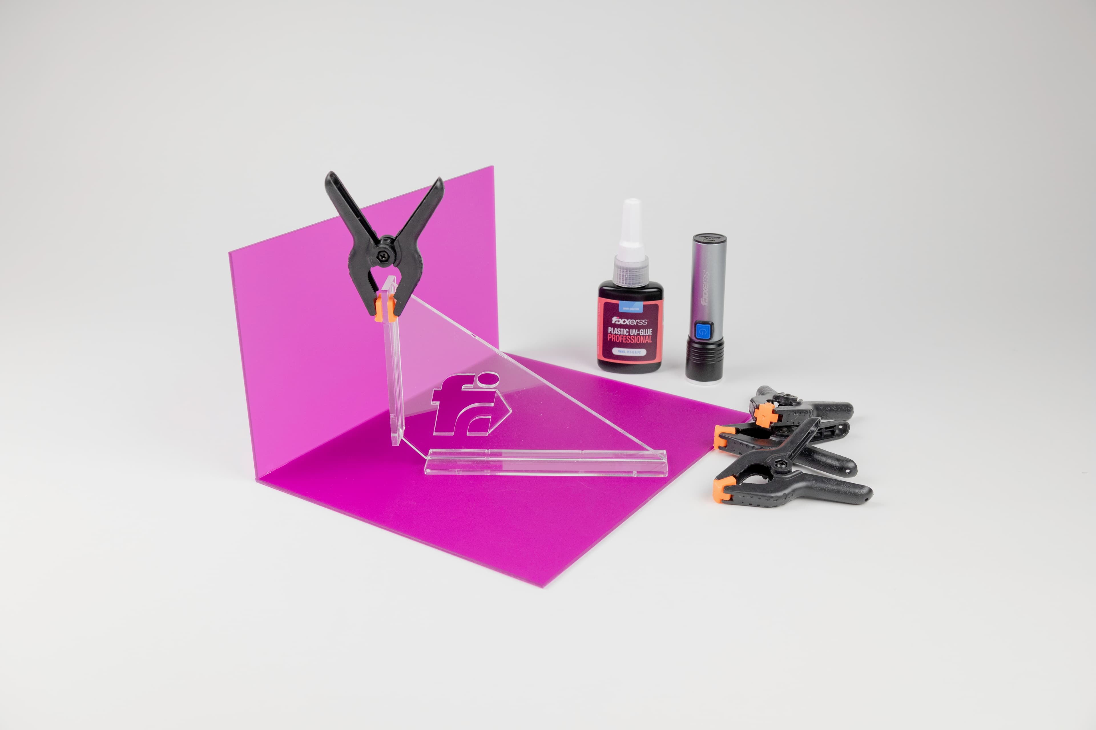 15_Colle UV pour plastique Fixxerss