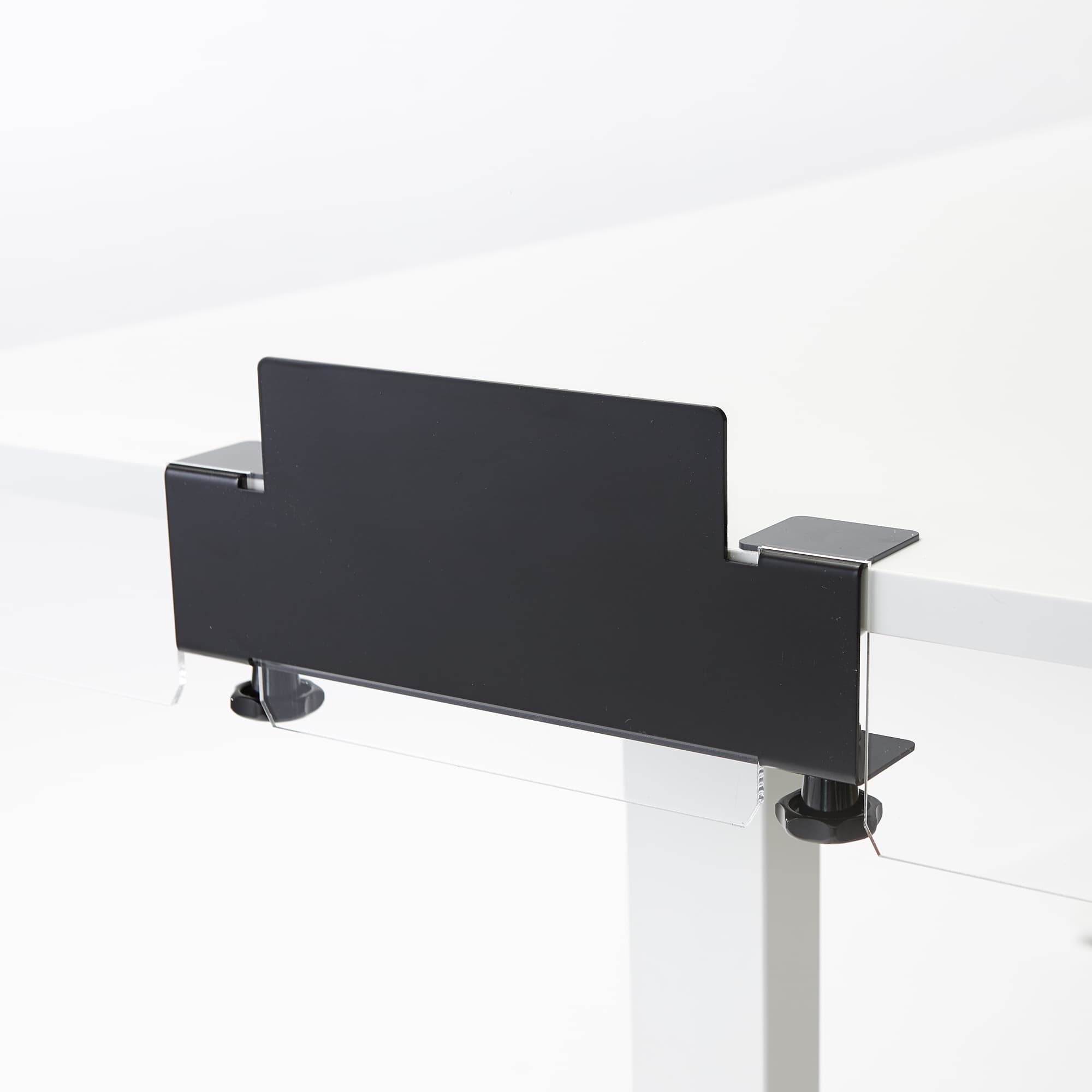 Pince pour monter ecran sur bureau ou table